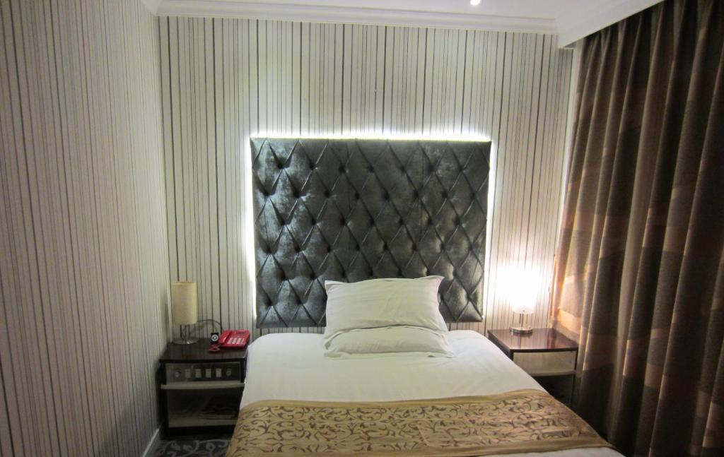 Jiujiu Holiday Hotel Shanghai Exterior foto